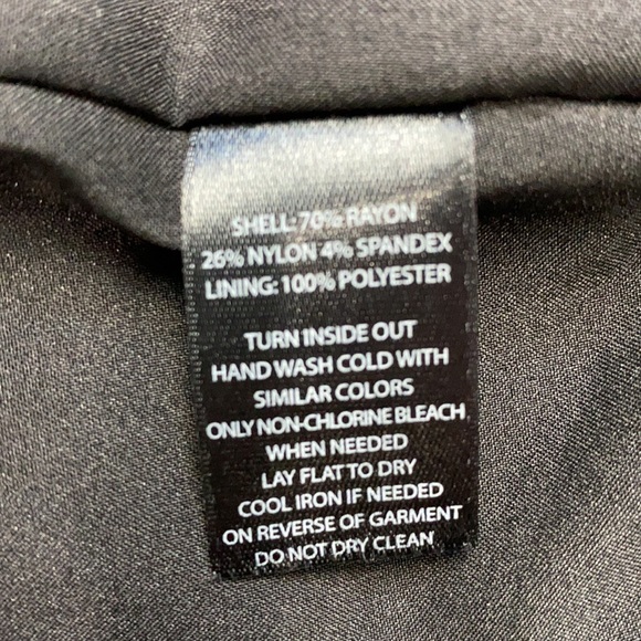 WHITE HOUSE|BLACK MARKET Black Skirt Size: 2 - Picture 13 of 17